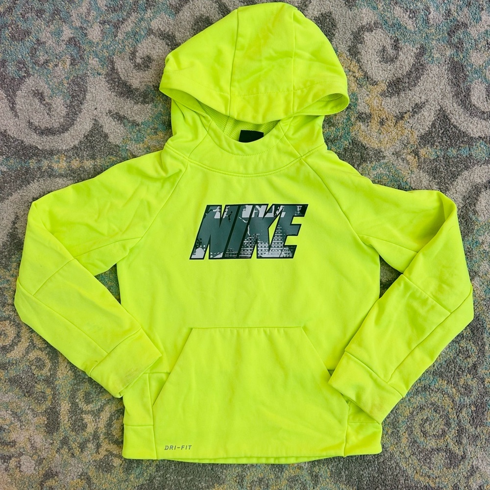 Nike Green and Black Short Sleeve Tees - Picture 6 of 12